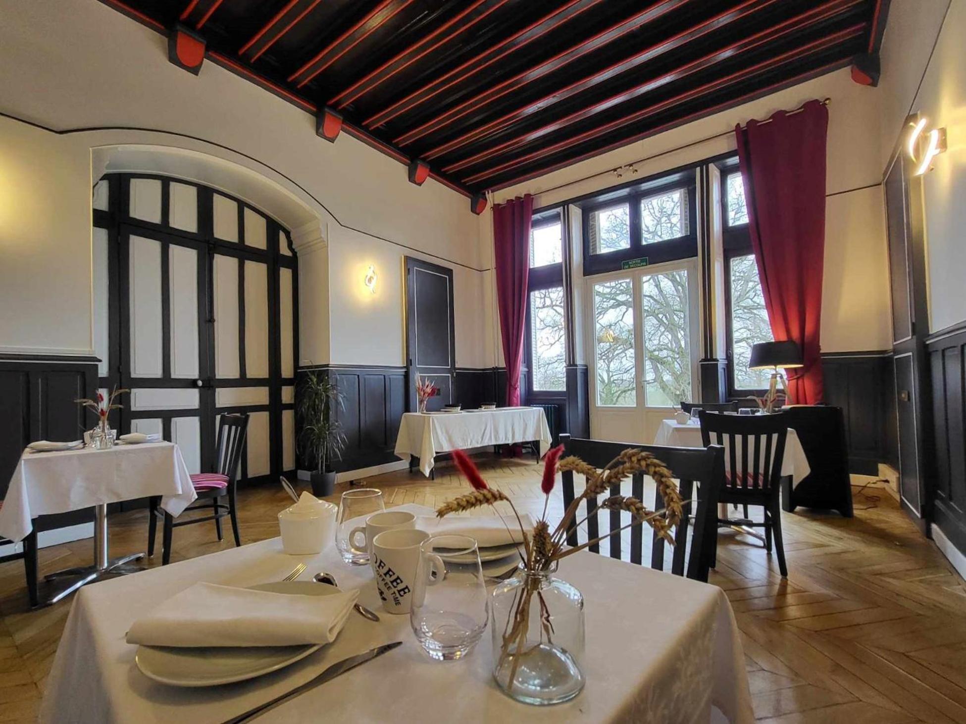 Chateau De La Rose Cluis Экстерьер фото